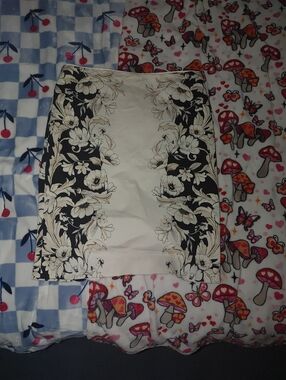 Cream & Black Floral Pencil Skirt